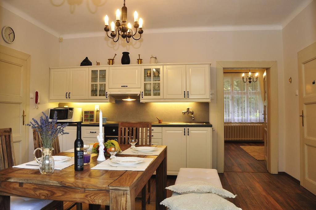 Atmospheric Quiet Apartment ปราก ภายนอก รูปภาพ