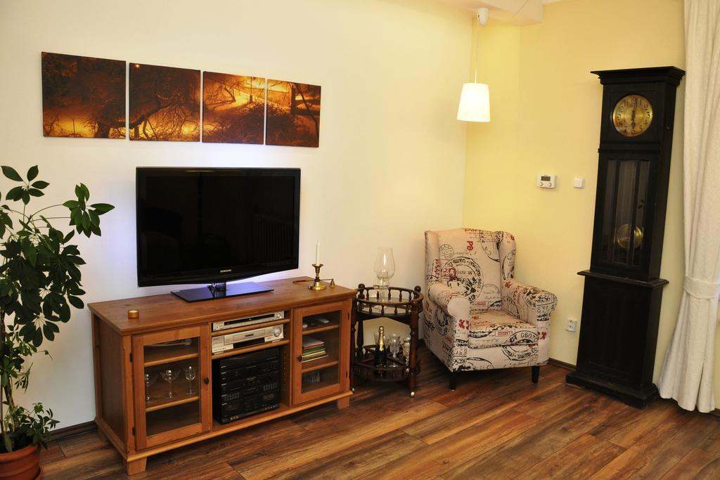 Atmospheric Quiet Apartment ปราก ภายนอก รูปภาพ
