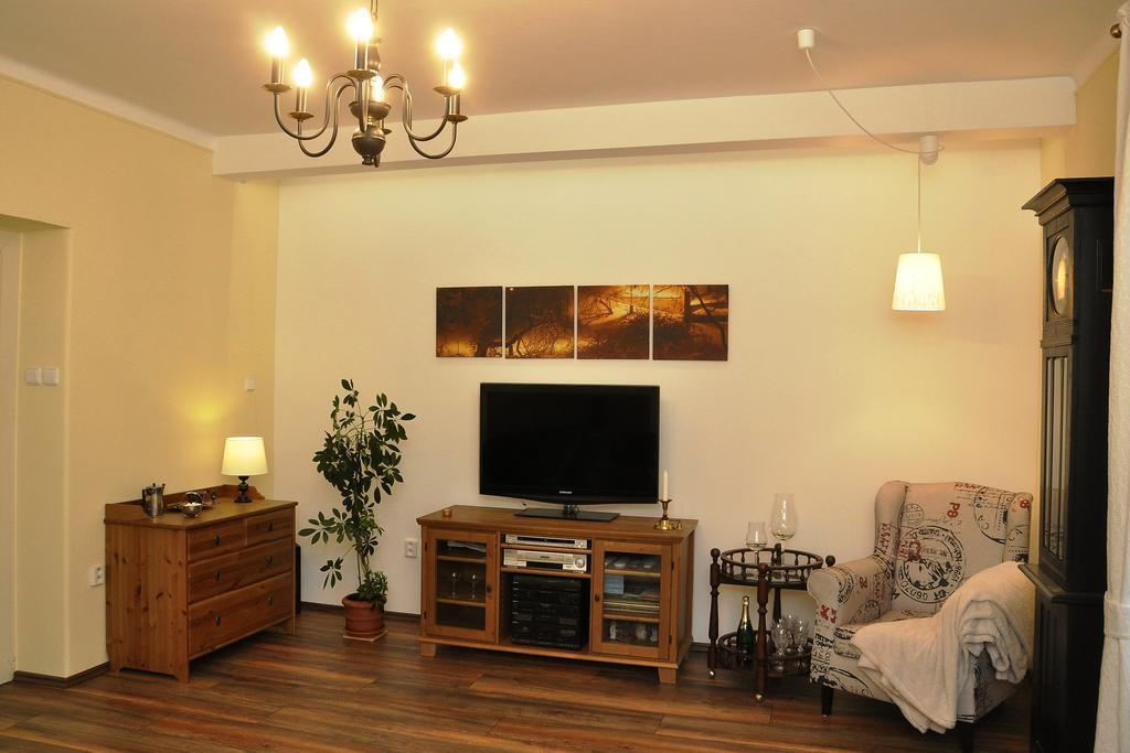 Atmospheric Quiet Apartment ปราก ภายนอก รูปภาพ