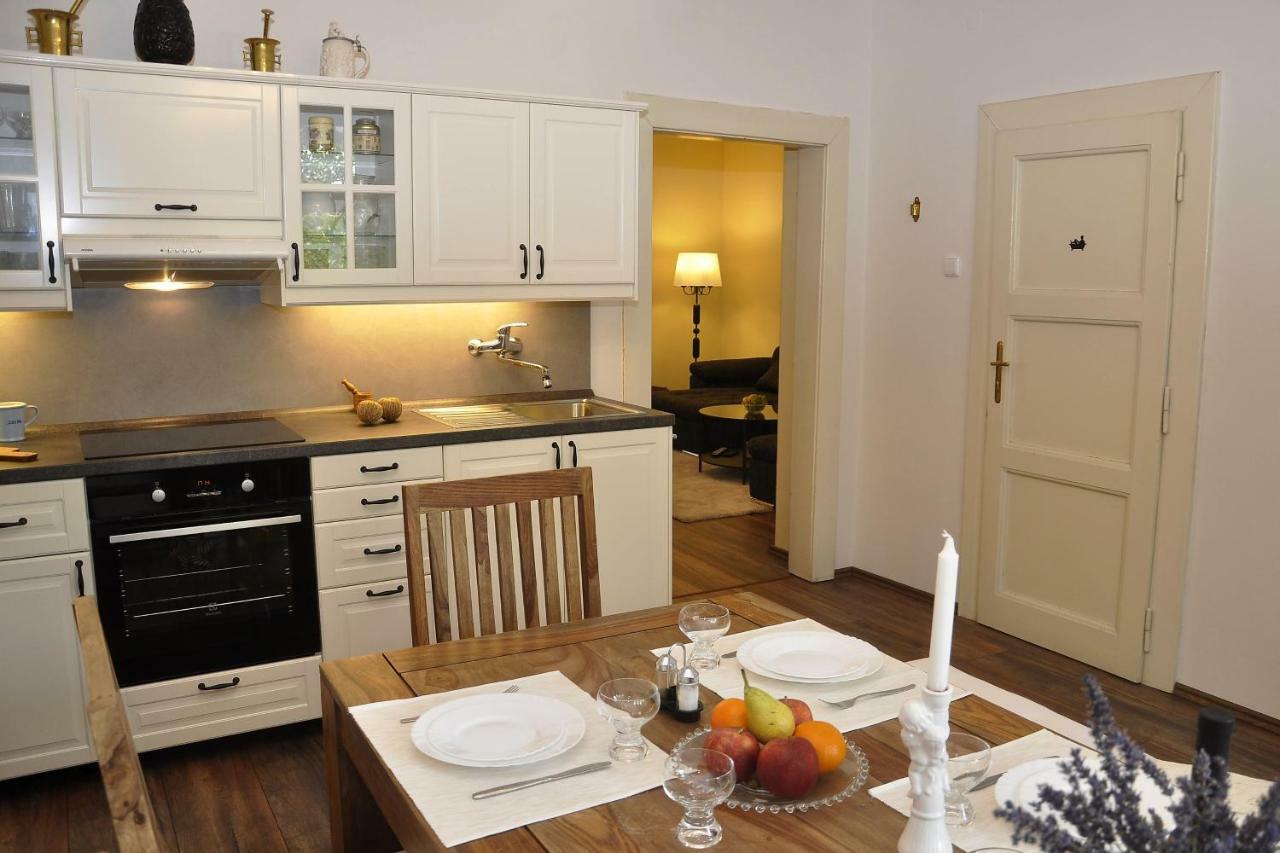 Atmospheric Quiet Apartment ปราก ภายนอก รูปภาพ